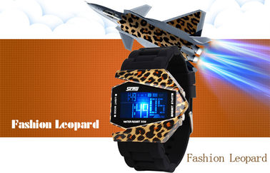 Multifungsi Digital Perhiasan Unisex EL Backlight 3 ATM Jam tangan Militer
