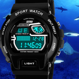 LCD Multifungsi Digital Wrist Watch Dengan PU Strap Nickel Gratis