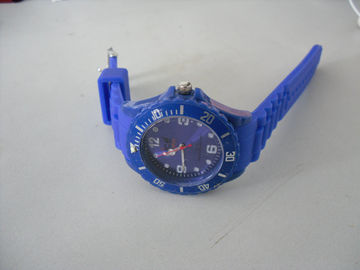 Colorful Kustom Silicone Wristband Perhiasan Embossed / Silicone Perhiasan Strap