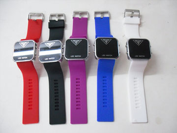 Durable Colorful Silicone Wristband Perhiasan / Gelang Silicone Jam