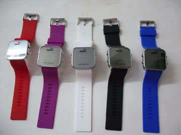 Durable Colorful Silicone Wristband Perhiasan / Gelang Silicone Jam