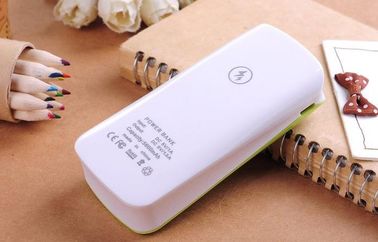 Profesional Travel 4400mAh USB Portable Power Bank Untuk Cell Phone, Ipad