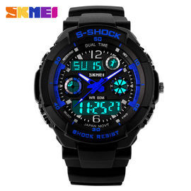 Durable Analog Digital Wrist Watch Dengan Gerakan Baterai Jepang