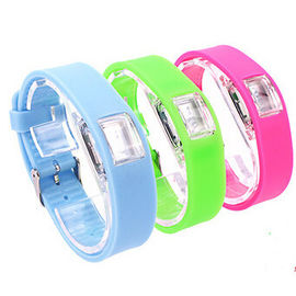 Kustom Hijau Silicone Band LED Mode Wrist Watch Digital Dengan Baterai diganti