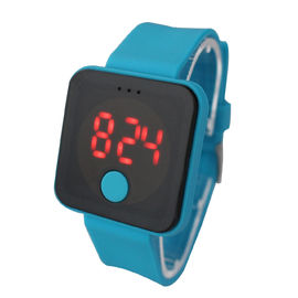 Kustom Colorful LED Digital Wrist Watch Dengan lembut Strap, Lithium Battery