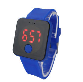 Kustom Colorful LED Digital Wrist Watch Dengan lembut Strap, Lithium Battery