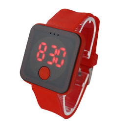 Kustom Colorful LED Digital Wrist Watch Dengan lembut Strap, Lithium Battery
