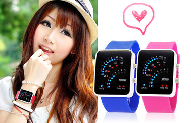 Hitam 12/24 Jam LED Digital Wrist Watch Alloy Kasus Untuk Remaja