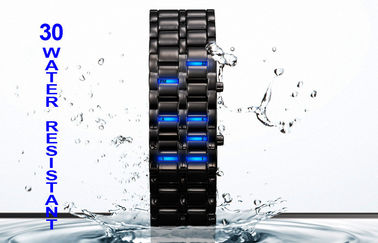 Tahan air LED Digital Wrist Watch, Man Iron Samurai Perhiasan