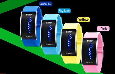 Unisex PU Band LED Digital Wrist Watch 3 Water ATM Tahan