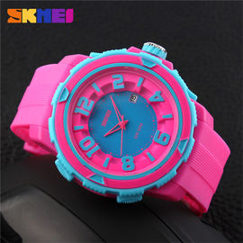 Luar ruangan Sport Colorful Plastik Quartz Perhiasan 3 ATM Rose Red Untuk Gadis