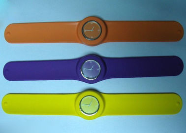 Big Wajah Yellow Slap Bracelet Silicone Jam gelang Untuk Anak-Anak Dengan Customerized Logo